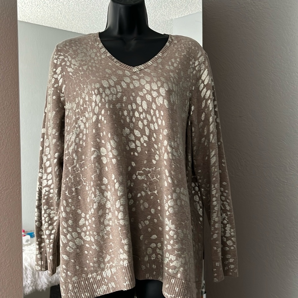 Chico light weight sweater